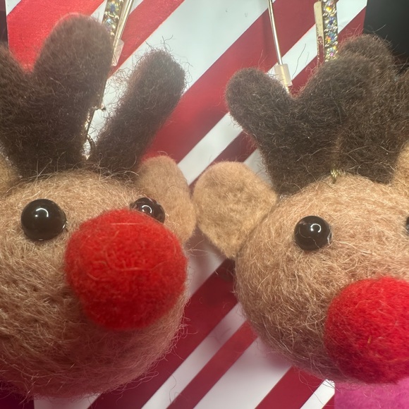 Betsey Johnson Holiday Reindeer Earrings - Picture 4 of 6